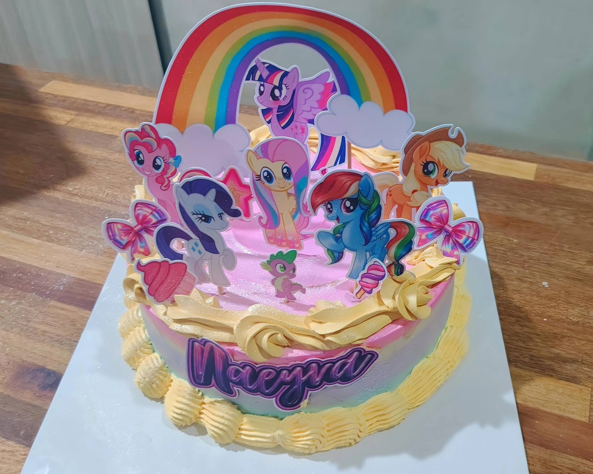 Neesa Rosli Cakes